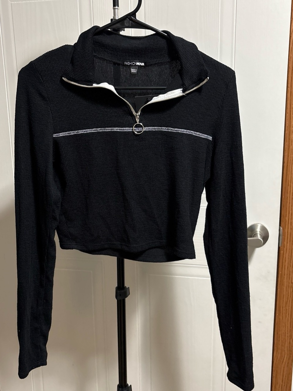 Fashion Nova Black Cropped Half-Zip Pullover with White Trim
